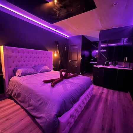 Dark Room Blois - Love Room Saint-Gervais-la-Foret Exterior photo